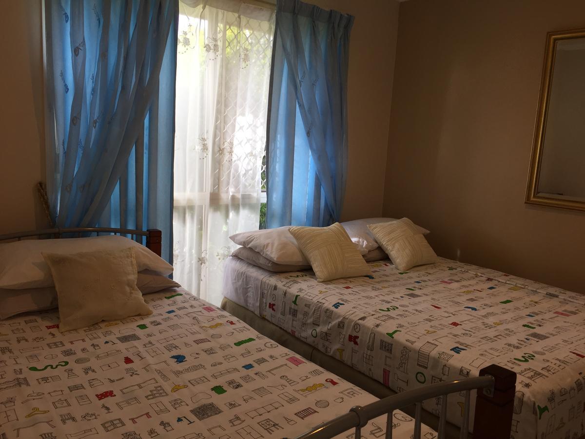Theme Parks Amituofo Homestay Gold Coast Exterior foto